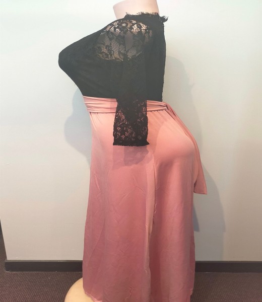 Ballgown 3Quater Black Lace sleeve Top w Dusty Pink Botton and Tie